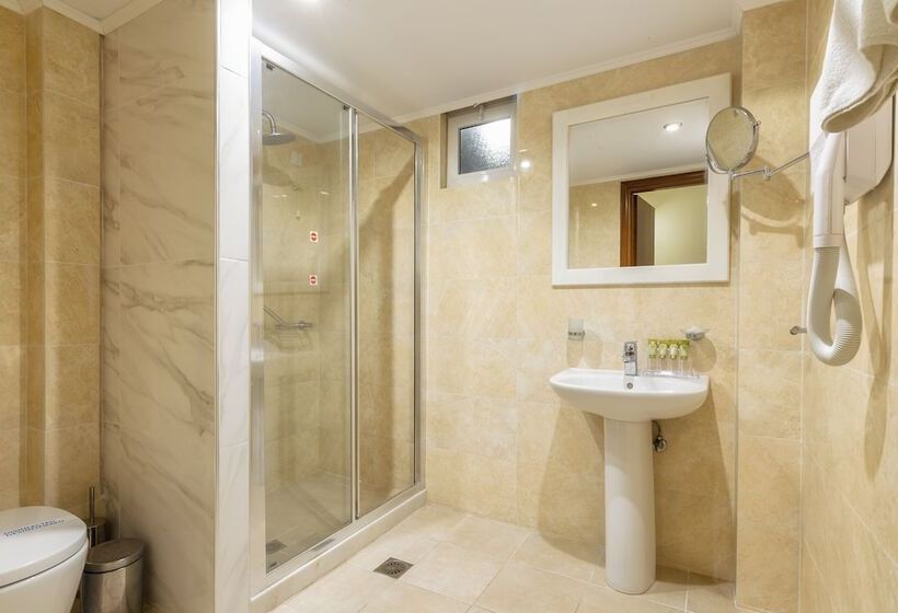 سوییت خانوادگی, Karras