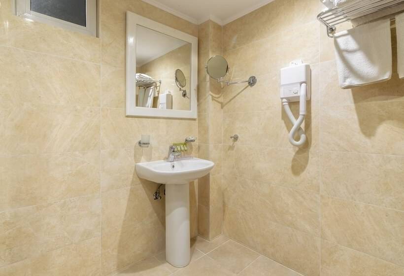 سوییت خانوادگی, Karras