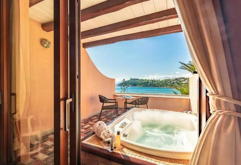 オーシャンビューのデラックストリプルルーム, La Bitta Bovis Hotels
