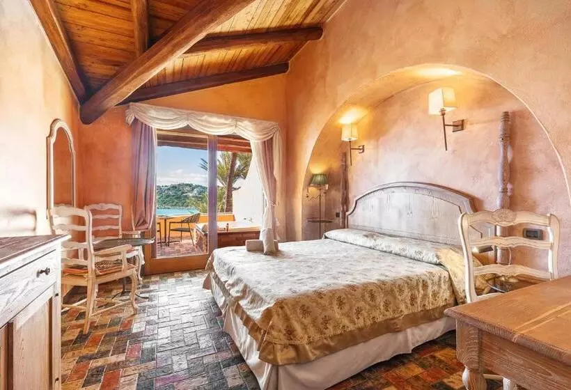 オーシャンビューのデラックストリプルルーム, La Bitta Bovis Hotels