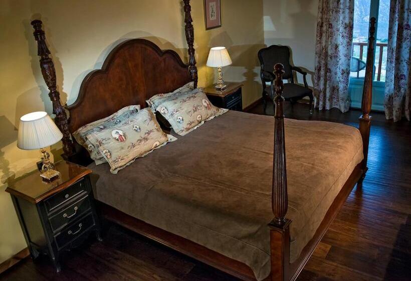 اتاق دوبلکس, Aegli Arachova