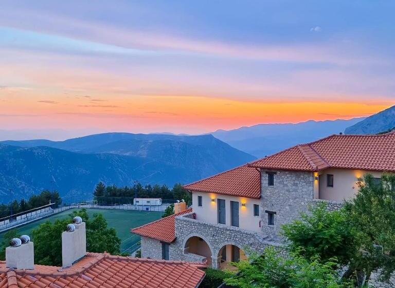 اتاق دوبلکس, Aegli Arachova