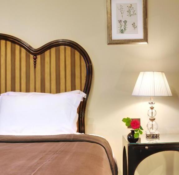 اتاق دوبلکس, Aegli Arachova