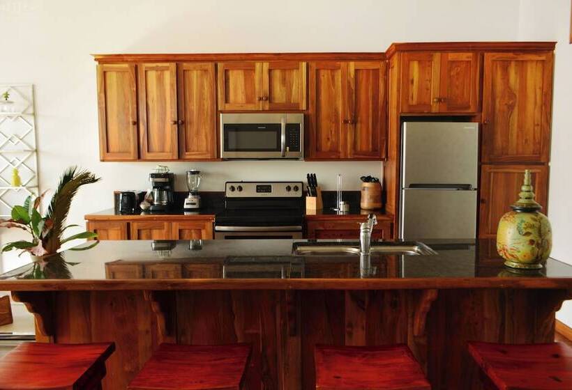 سوئیت دلوکس 2 خوابه, Brahma Blue Resort