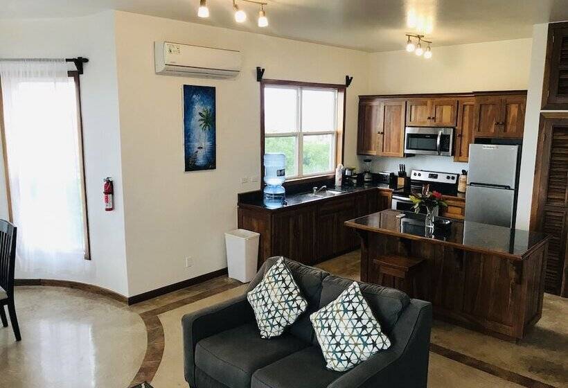 سوئیت خانواده 2 خوابه, Brahma Blue Resort