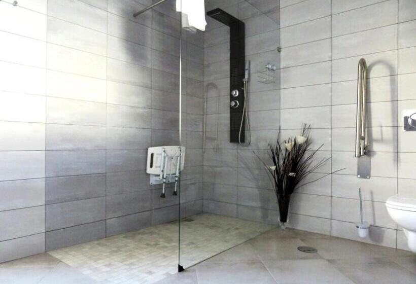 اتاق استاندارد با تخت بزرگ برای معلولان, Carvoeiro B&b And Spa