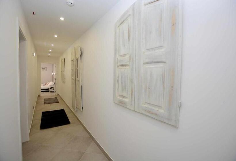 سوئیت 2 خوابه, Carvoeiro B&b And Spa