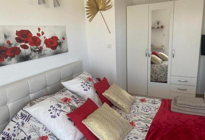 スタンダードルーム, Chambre D'hotes Les Cigales