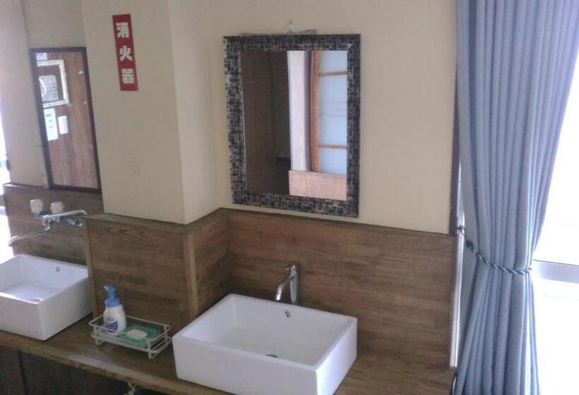 اتاق استاندارد با سرویس بهداشتی مشترک, Minshuku Takahashi Kashibuneten