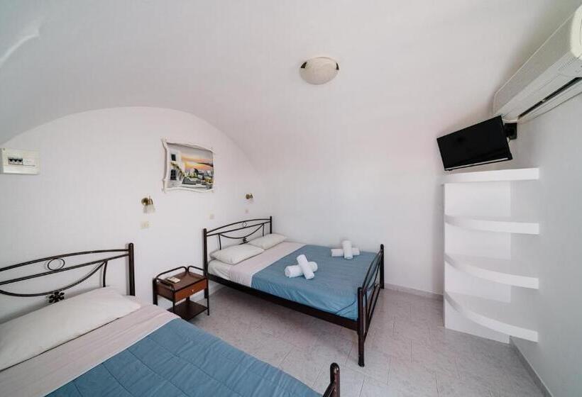 Habitación Triple Estándar con Vistas, Villa Dima