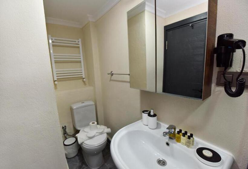 Номер Стандарт Вид на Бассейн, Mykonut Boutique Suites