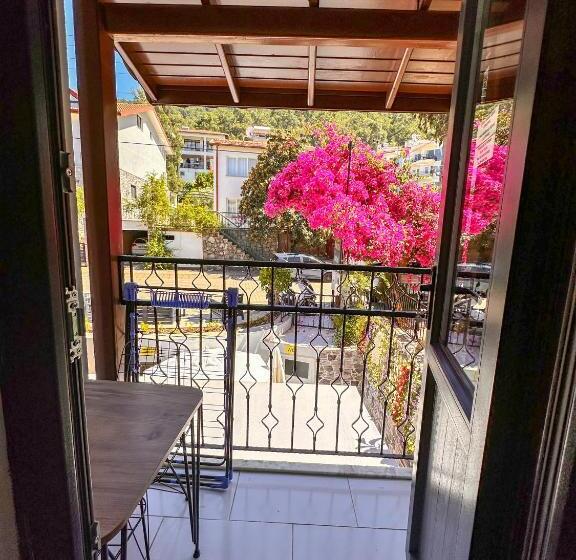 Номер Стандарт Трехместный, Mykonut Boutique Suites