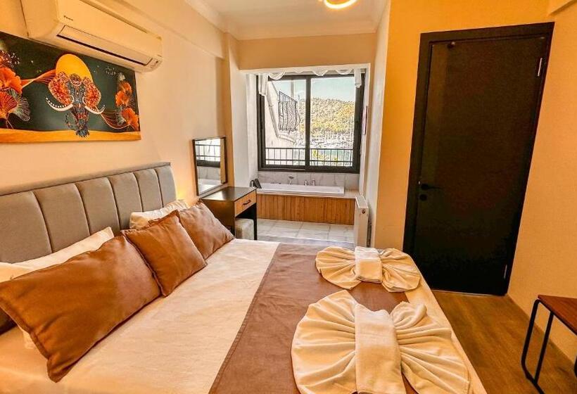 オーシャンビュースイート, Mykonut Boutique Suites