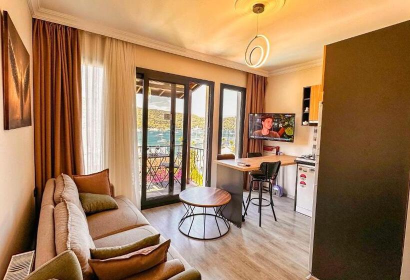 オーシャンビュースイート, Mykonut Boutique Suites