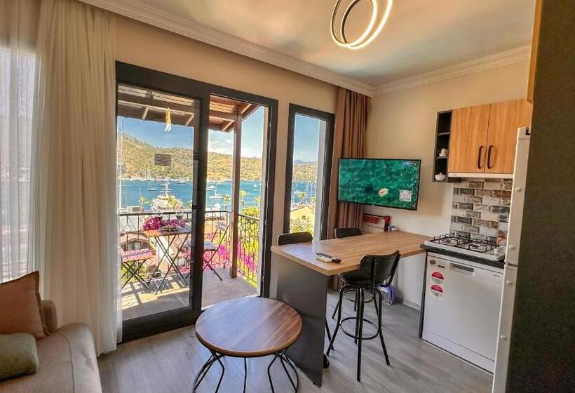 オーシャンビュースイート, Mykonut Boutique Suites