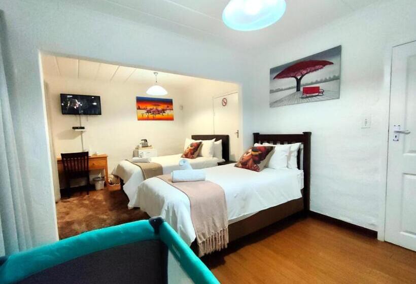 اتاق خانوادگی, Libra Lodge