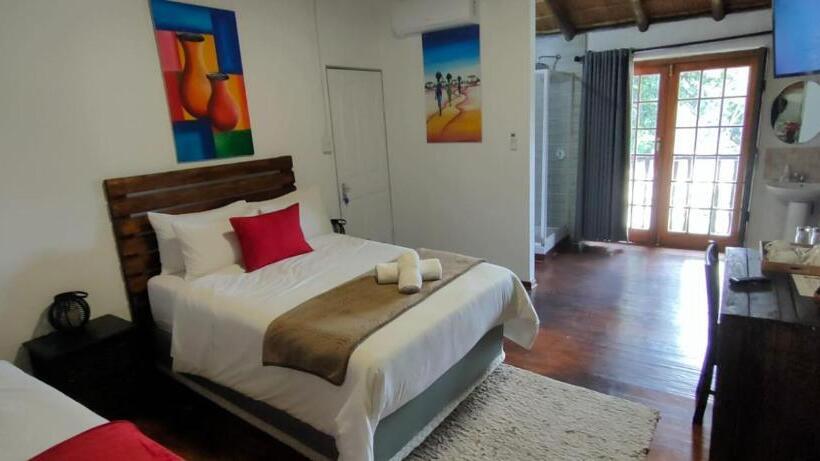 اتاق لوکس با بالکن, Libra Lodge