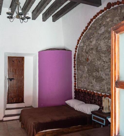 اتاق استاندارد, Bacantes