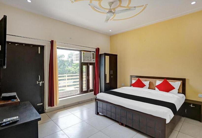 اتاق لوکس سه تخته, Capital O Friends Zone The Guest House