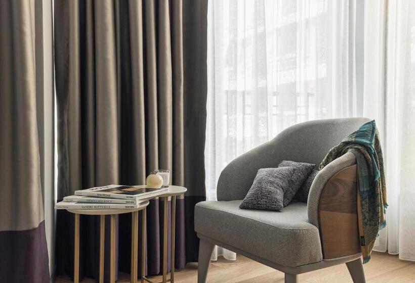 اتاق لوکس با چشمانداز شهر, La Fleur Boutique