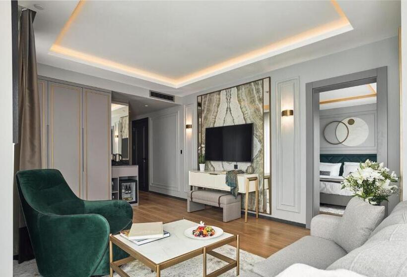 سوییت با چشمانداز جانبی دریا, La Fleur Boutique