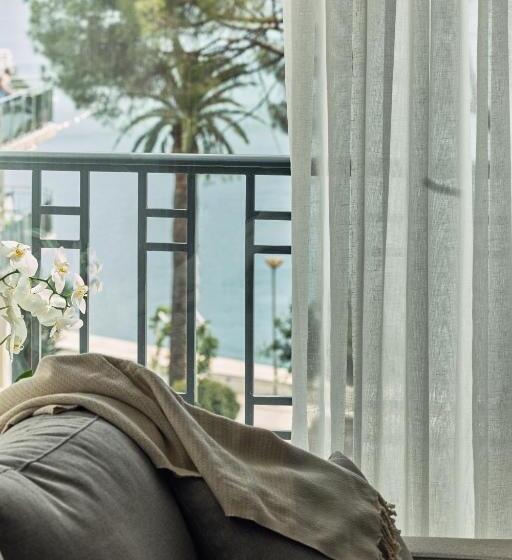 سوییت با چشمانداز جانبی دریا, La Fleur Boutique