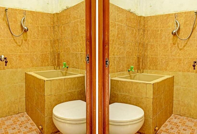 اتاق استاندارد یک نفره, Oyo 90508 Wisma Kenanga