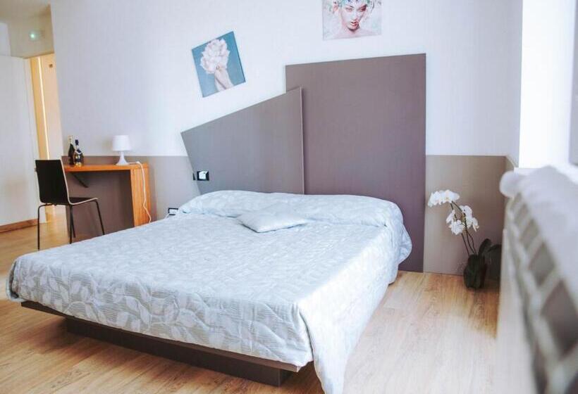 اتاق استاندارد سه تخته با چشمانداز, Avezzano 3e60