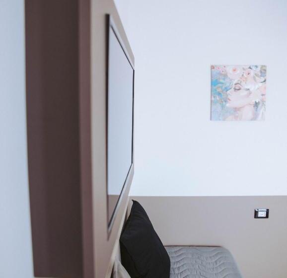 اتاق استاندارد سه تخته با چشمانداز, Avezzano 3e60