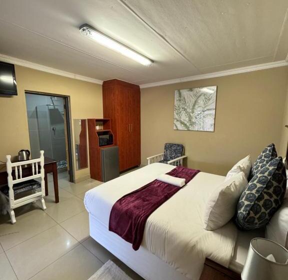 Номер Deluxe, The Bridge Guest House