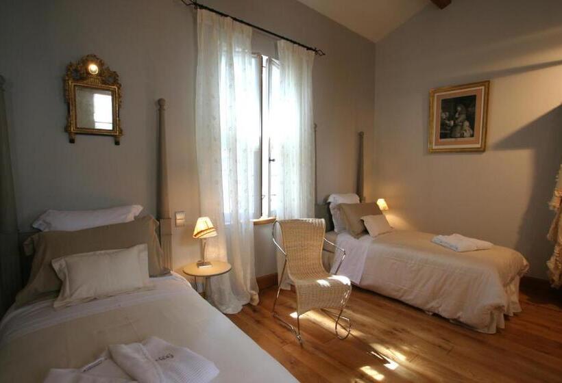 Семейный Номер, Hôtel étoiles D Orion