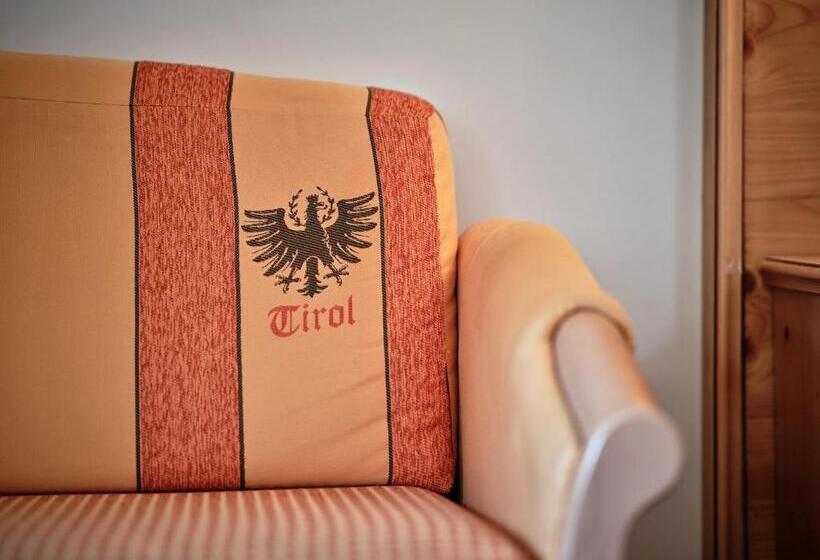 חדר סטנדרט עם מרפסת, Fischerwirt Am See