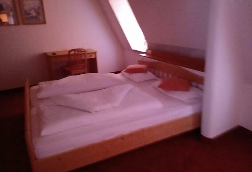 스탠다드 트리플 룸, Gasthof Weisskugel