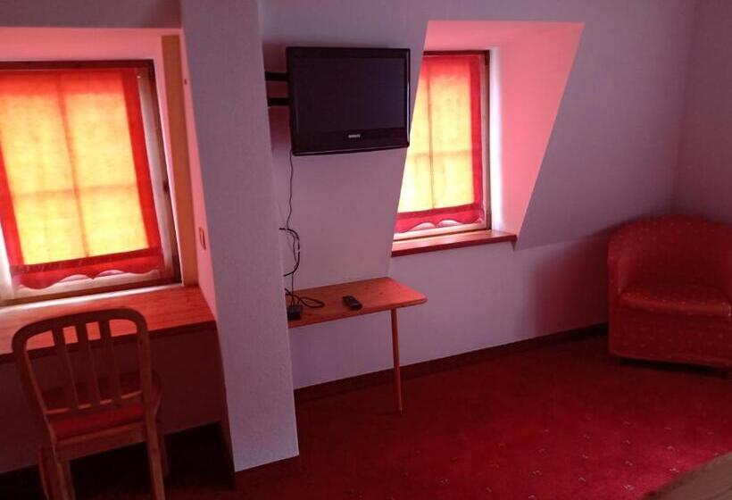 디럭스 룸 킹사이즈 침대, Gasthof Weisskugel