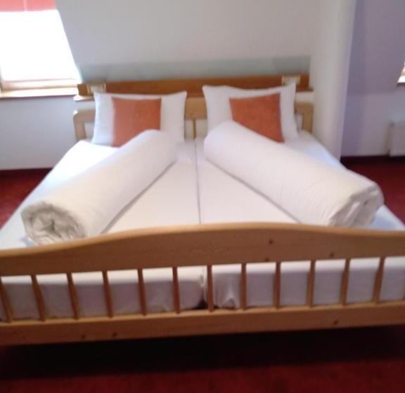 스탠다드 트리플 룸, Gasthof Weisskugel