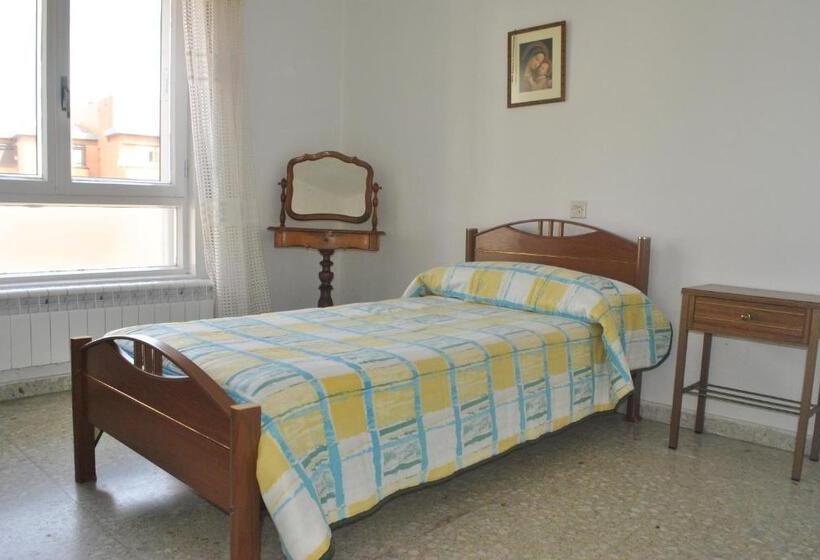 اتاق استاندارد یک نفره, Residencia Universitaria Alto De Miranda  Resisantander