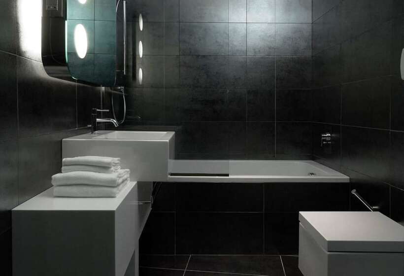 سوییت, A Point Arezzo Park