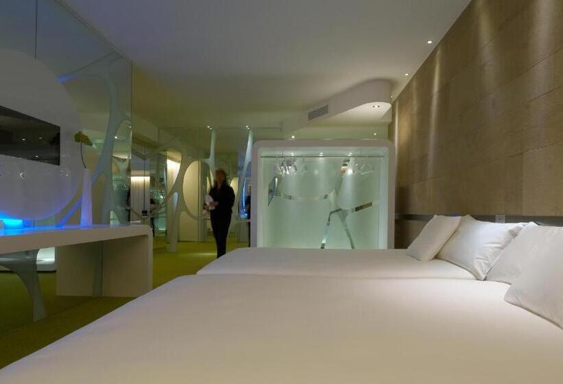 اتاق استاندارد چهار تخته, A Point Arezzo Park