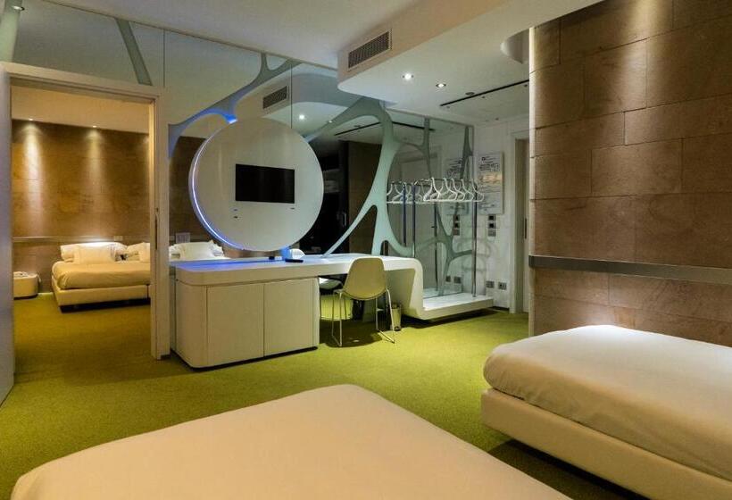 اتاق استاندارد چهار تخته, A Point Arezzo Park