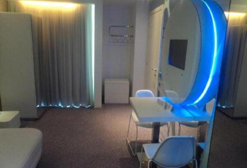 سوییت, A Point Arezzo Park