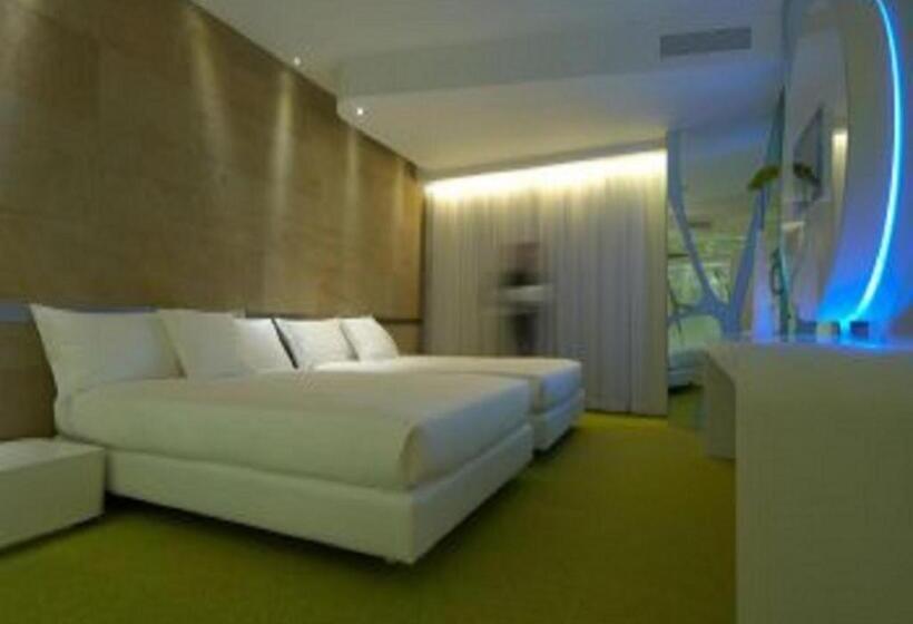 سوییت, A Point Arezzo Park