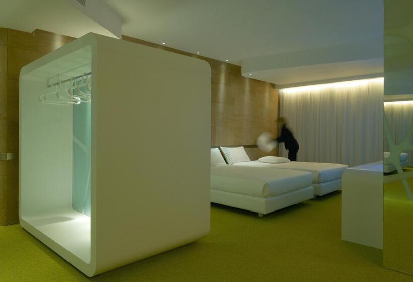 سوییت خانوادگی, A Point Arezzo Park