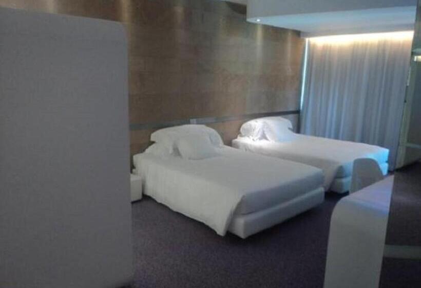 اتاق استاندارد یک نفره, A Point Arezzo Park