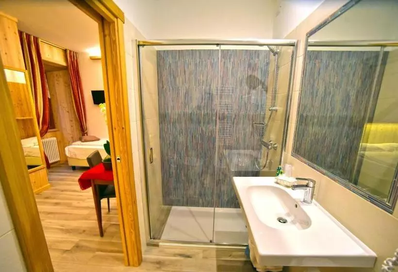 اتاق استاندارد سه نفره, Albergo Stelvio