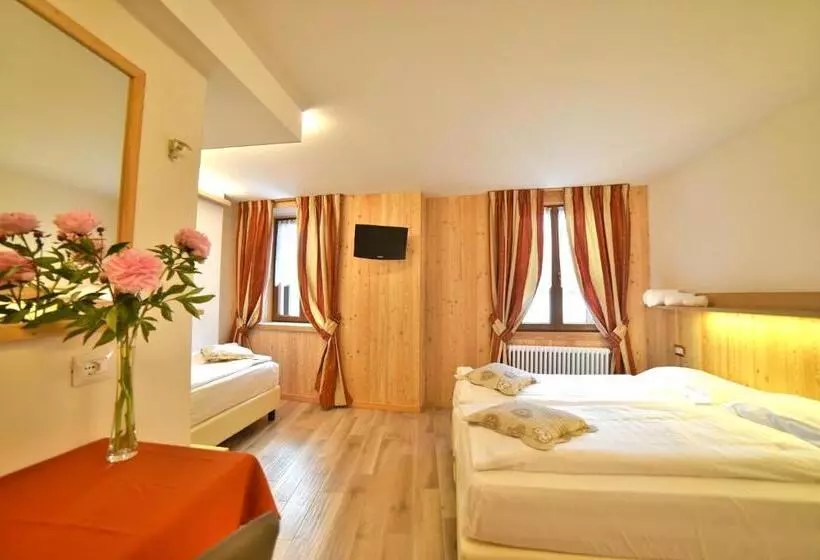 اتاق استاندارد سه نفره, Albergo Stelvio