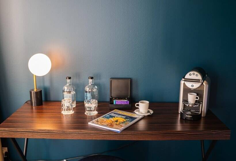 带露台的高档房间, Casino Hôtel Des Palmiers