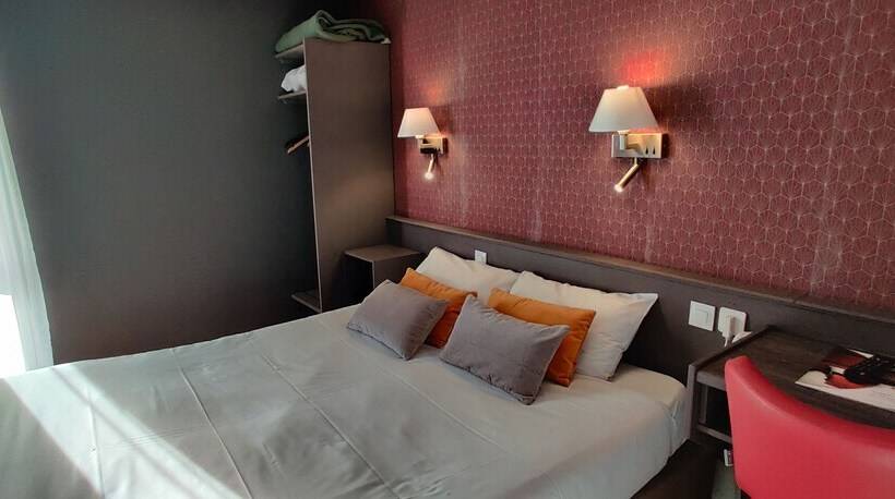 经济房, Crocus Caen Memorial