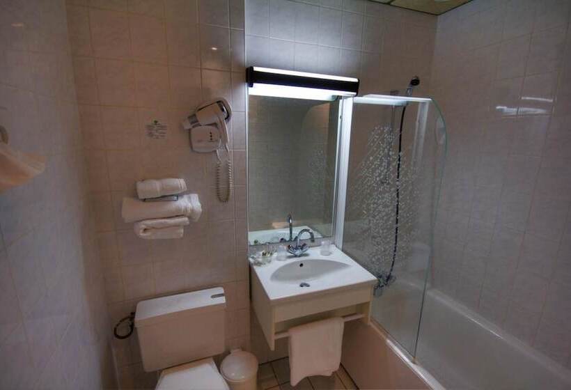 اتاق استاندارد, Des Trois Gares