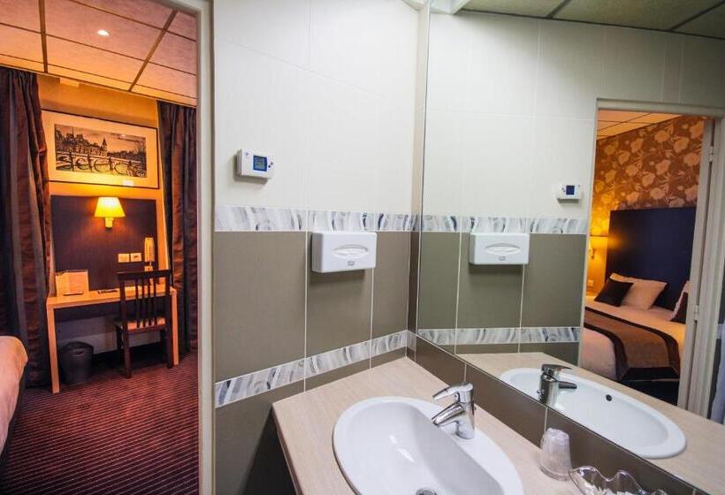 اتاق سوپریور, Des Trois Gares