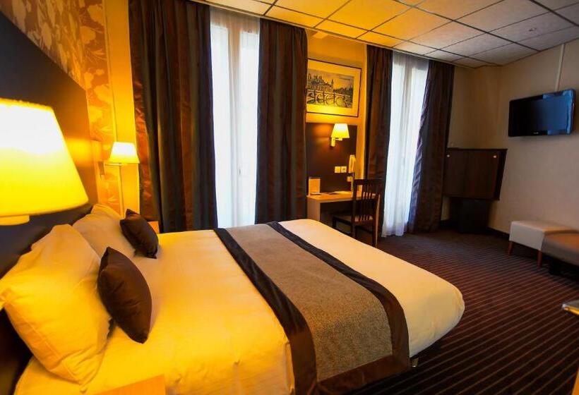 اتاق سوپریور, Des Trois Gares